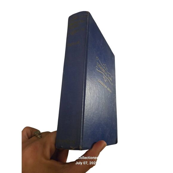 Immortal ease by Kathleen Coyle - E.P. Dutton & Co. Inc - Picture 3 of 6